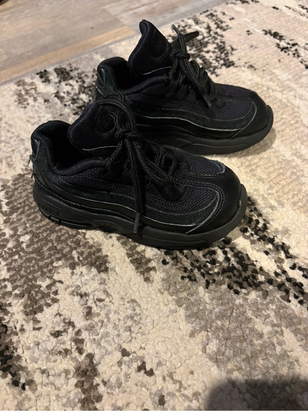 Nike Air Max size 9C